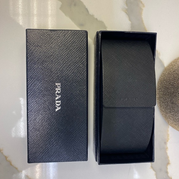 **BARELY USED** Prada Sunglasses with case, box, & cleaning cloth - Picture 13 of 16